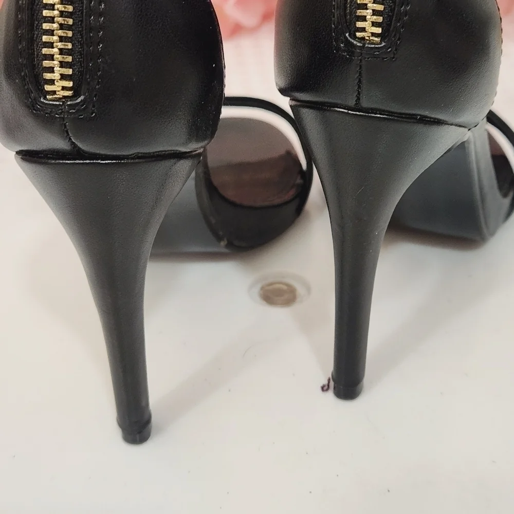Steve Madden Kaylaa Women Black Ankle Strap Open Toe Heels Size 6M